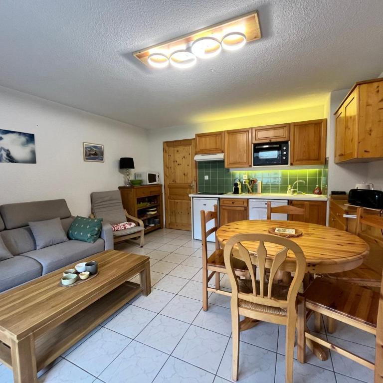 Appartement au centre du village - FR-1-624-194 - Apartment - 1