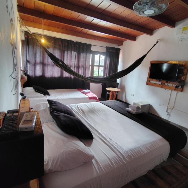 Casa Hostal Suite - Aire - Baño privado - Family Suite - 4