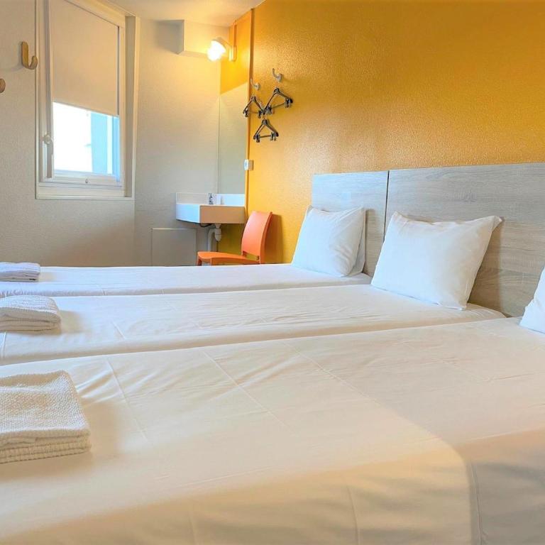 hotelF1 Paris Porte de Châtillon - Chambre Break avec 2 Lits Simples et Lit d’Appoint - 2