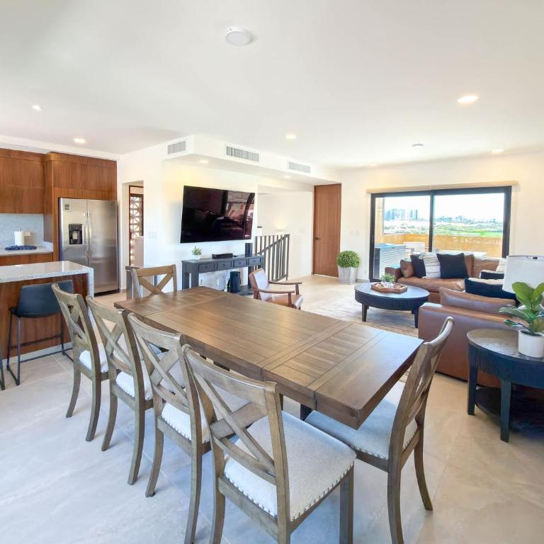 Luxury 3BR Villa Rooftop Pool Golf Views - Apartamento - 10