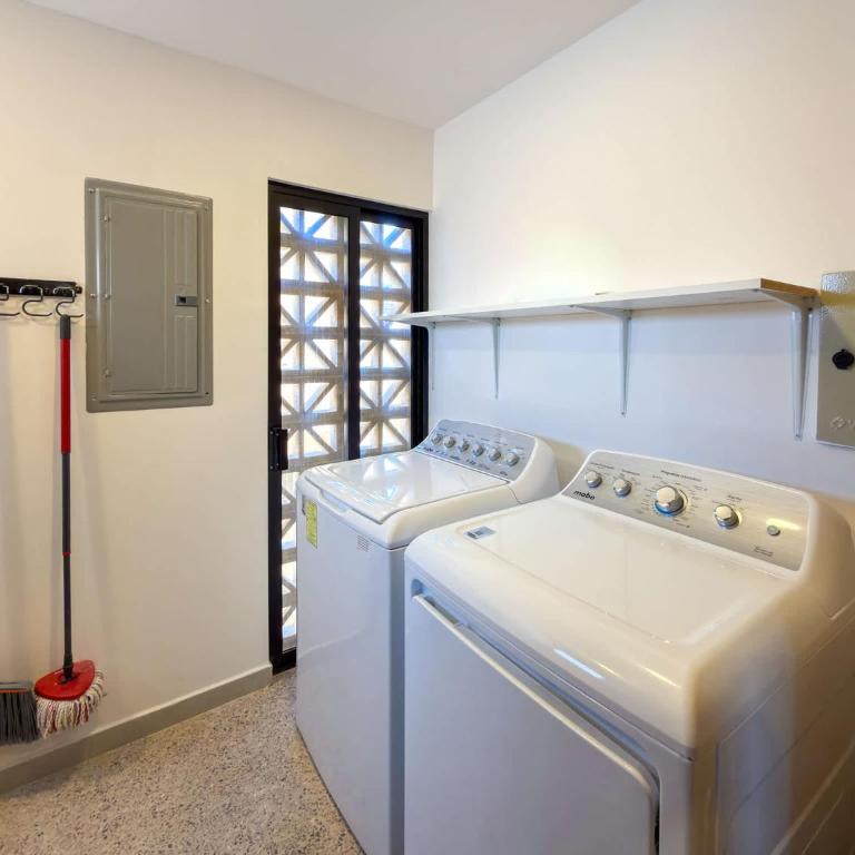 Luxury 3BR Villa Rooftop Pool Golf Views - Apartamento - 21