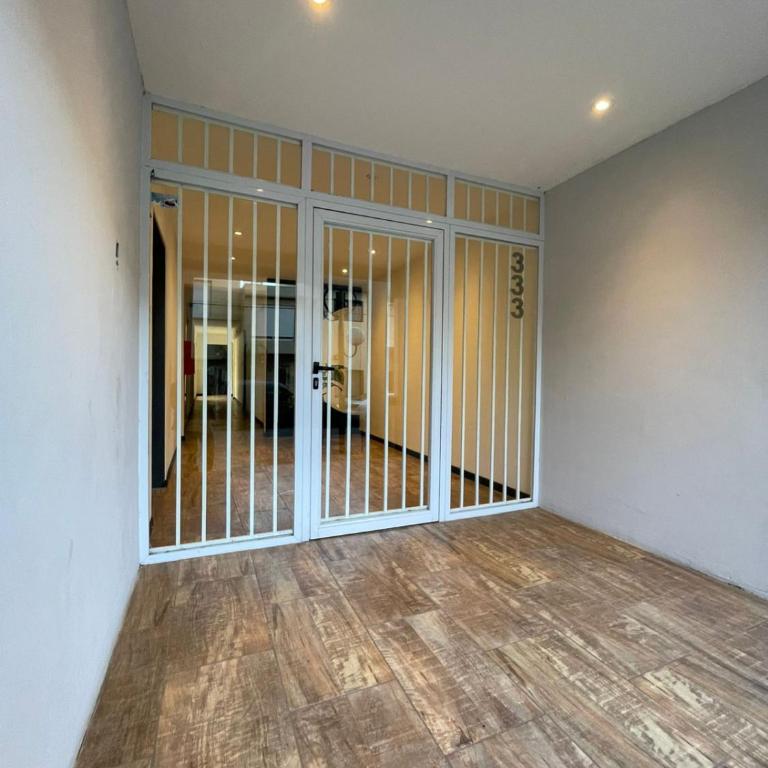 Monoambiente en el centro de Zarate - One-Bedroom Apartment - 10