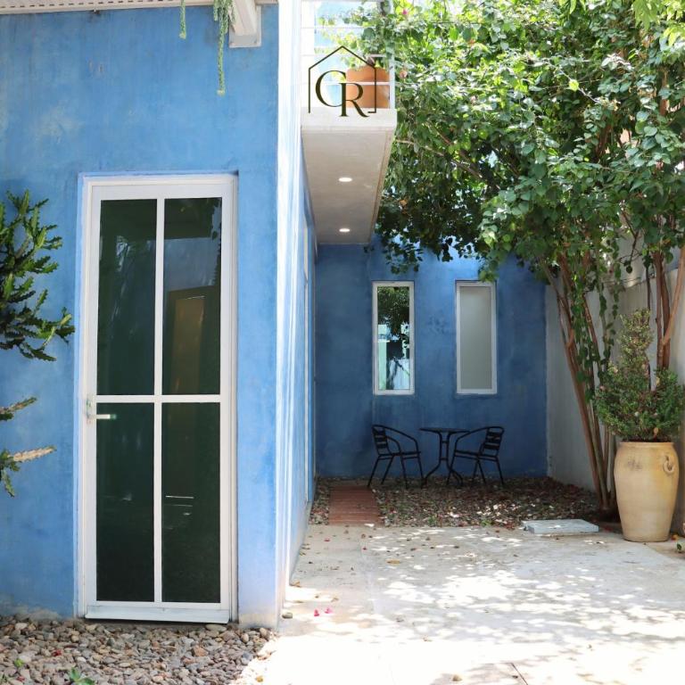 ÍNDIGO ROCA - 2BR 1BA Ground Floor Apartment with Private Patio & Parking - Apartamento de 2 dormitorios con vistas al jardín - 40