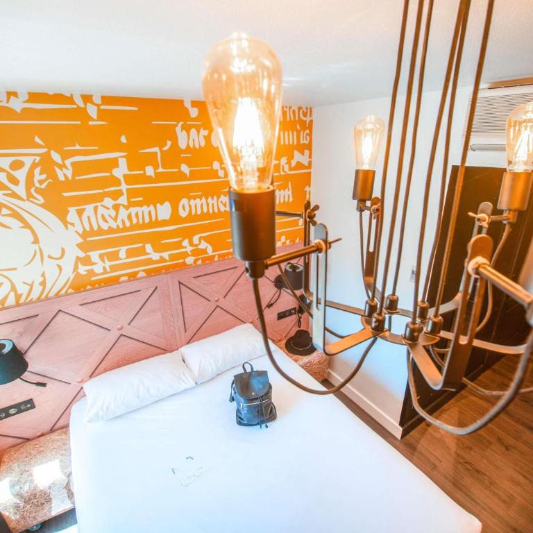 ibis Styles Carcassonne La Cité - Chambre Standard avec 1 Lit Double - 6