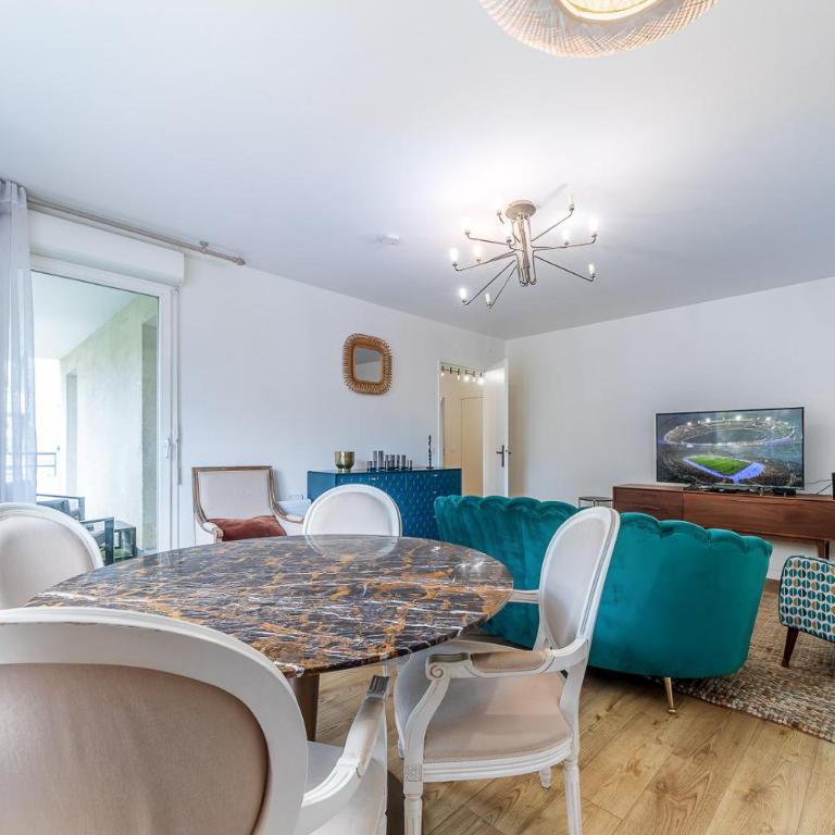 Escapade du Stade BY UTA HOUSE - Two-Bedroom Apartment - 4