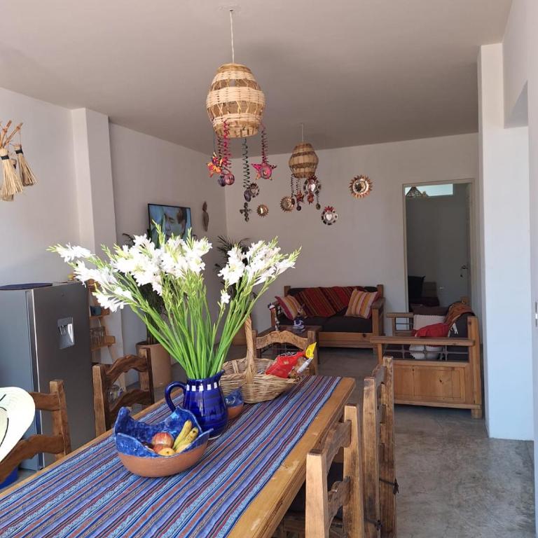 comfortable, spacious, central with a pool and terrace - Three-Bedroom Apartment - 12