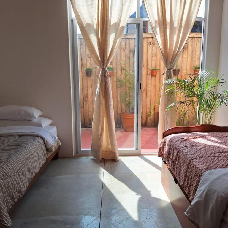 comfortable, spacious, central with a pool and terrace - Three-Bedroom Apartment - 25