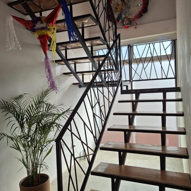 comfortable, spacious, central with a pool and terrace - Three-Bedroom Apartment - 77