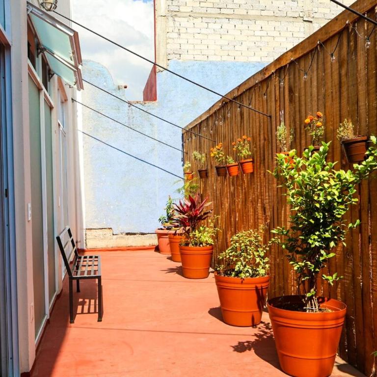 comfortable, spacious, central with a pool and terrace - Three-Bedroom Apartment - 82