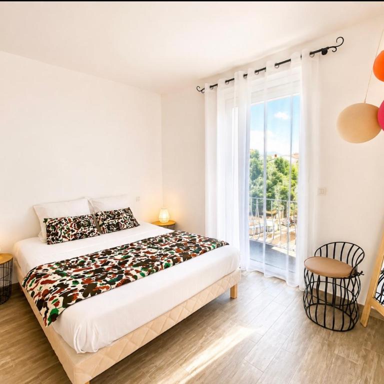 Appartement de charme avec terrasse Centre Porto-Vecchio - Apartamento de 2 dormitorios - 7