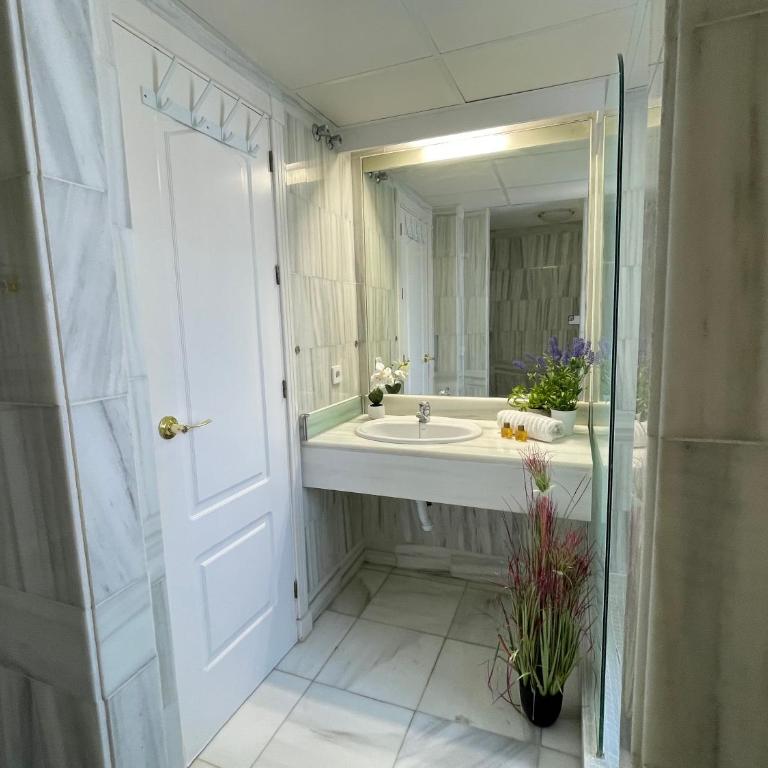 Golf & Pool Oasis near Puerto Banús - Apartamento de 3 dormitorios - 47