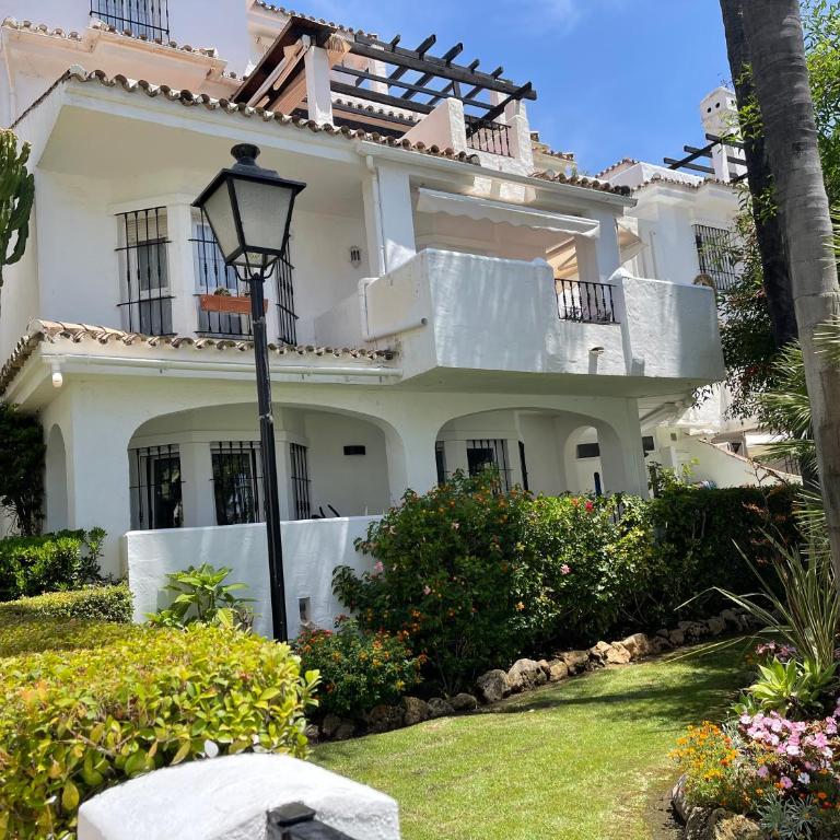 Golf & Pool Oasis near Puerto Banús - Apartamento de 3 dormitorios - 69
