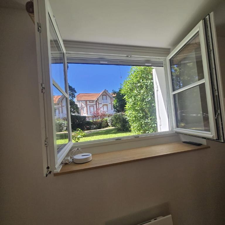 NOUVEAU - Splendide T2 Neuf au Calme en Ville d'Hiver à 5 mn de la plage et du Centre Ville - One-Bedroom Apartment - 14