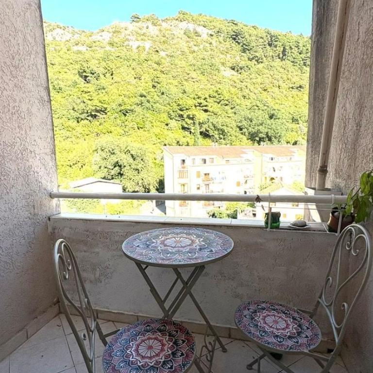 Bright studio for two with a mountain view - Apartman sa 1 Spavaćom Sobom - 6