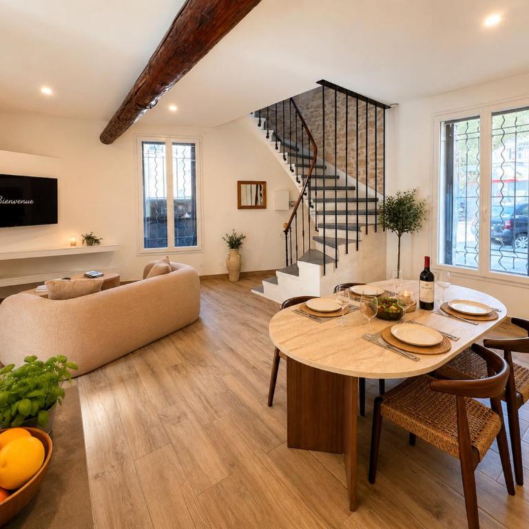 Duplex Central, 2 personnes, centre-ville, lit 180x200 - Maison de Vacances - 2