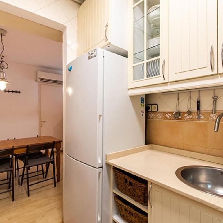 Apartment Salva - 3 bedroom in Poble Sec - Apartamento de 3 dormitorios - 2
