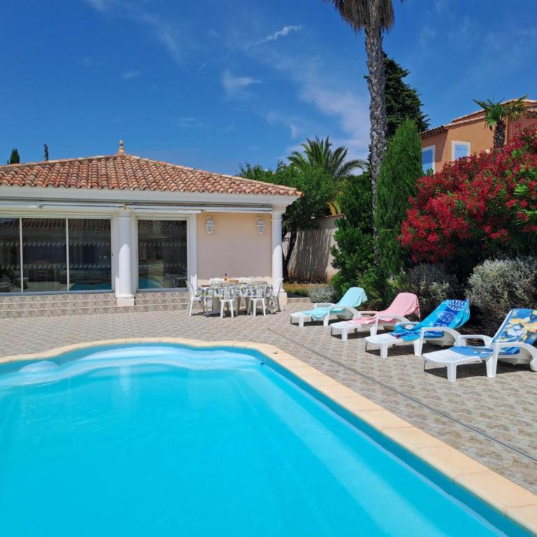 Maison 3 chambres avec piscine à 5 min à pied de la plage - Maison 3 Chambres - 5