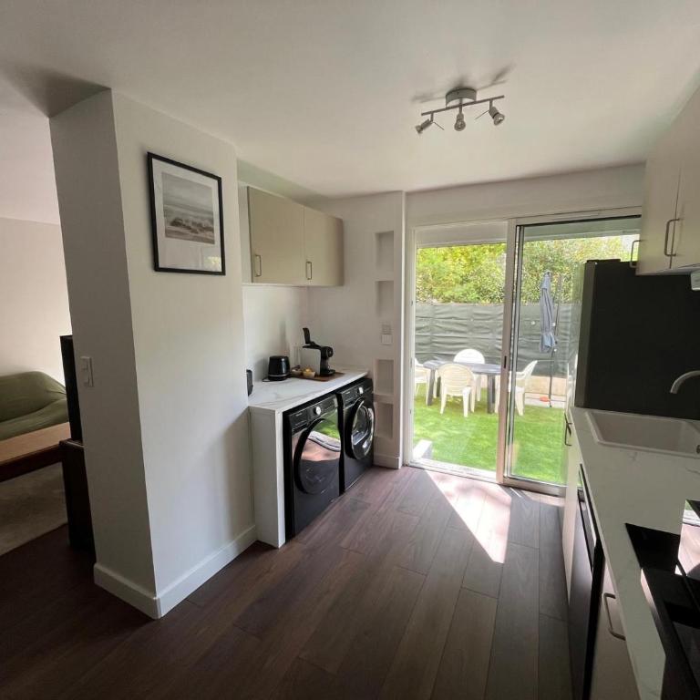 Appartement T2 Terrasse 50m2 plein sud Parking 5 min de la plage - Appartamento con 1 Camera da Letto - 1