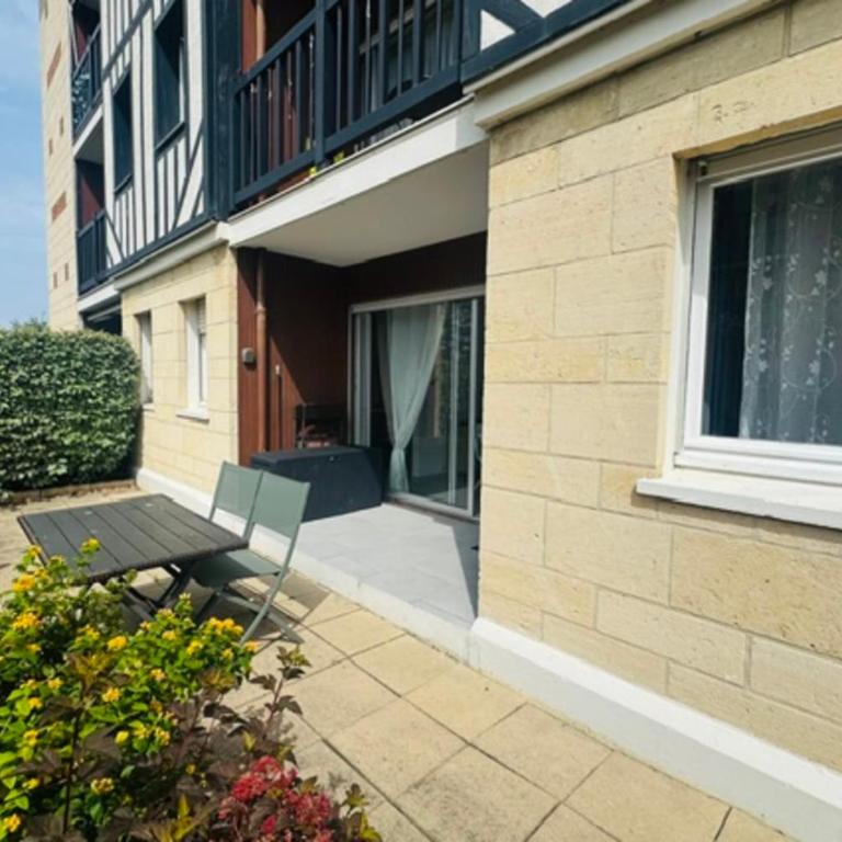 Appart close to the beach with terrace - Appartamento - 24