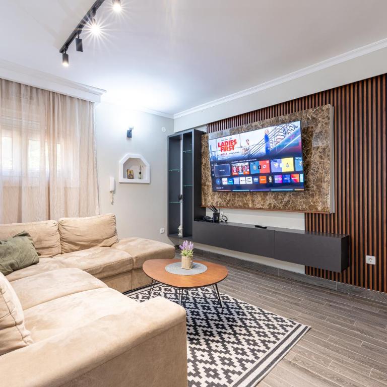 Villa Dorotea - Deluxe Two-Bedroom Apartment with Garden View - 11