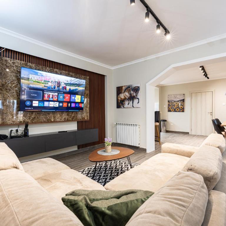 Villa Dorotea - Deluxe Two-Bedroom Apartment with Garden View - 10