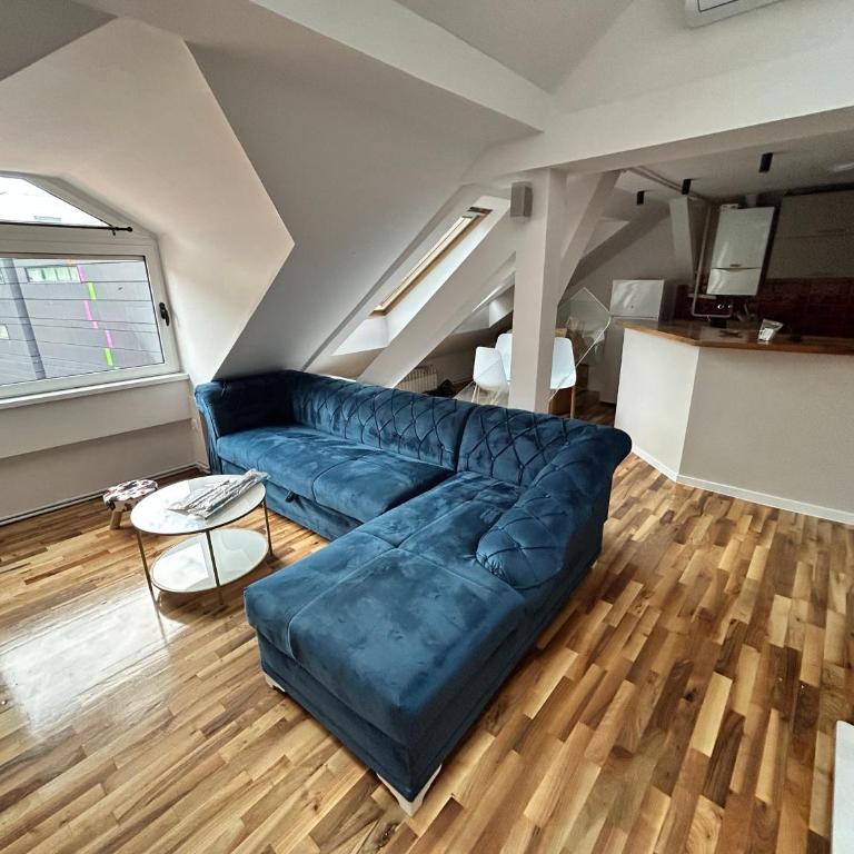 Central attic apartment in a heritage building - Apartman sa 2 Spavaće Sobe - 12