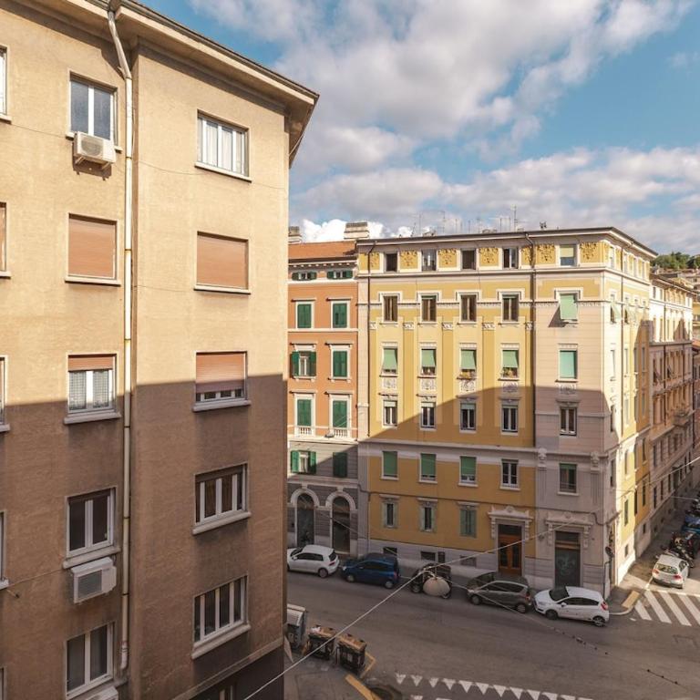 Fast Fibra Wifi & Netflix Galileo Galilei Suite - Appartamento con 2 Camere da Letto - 3