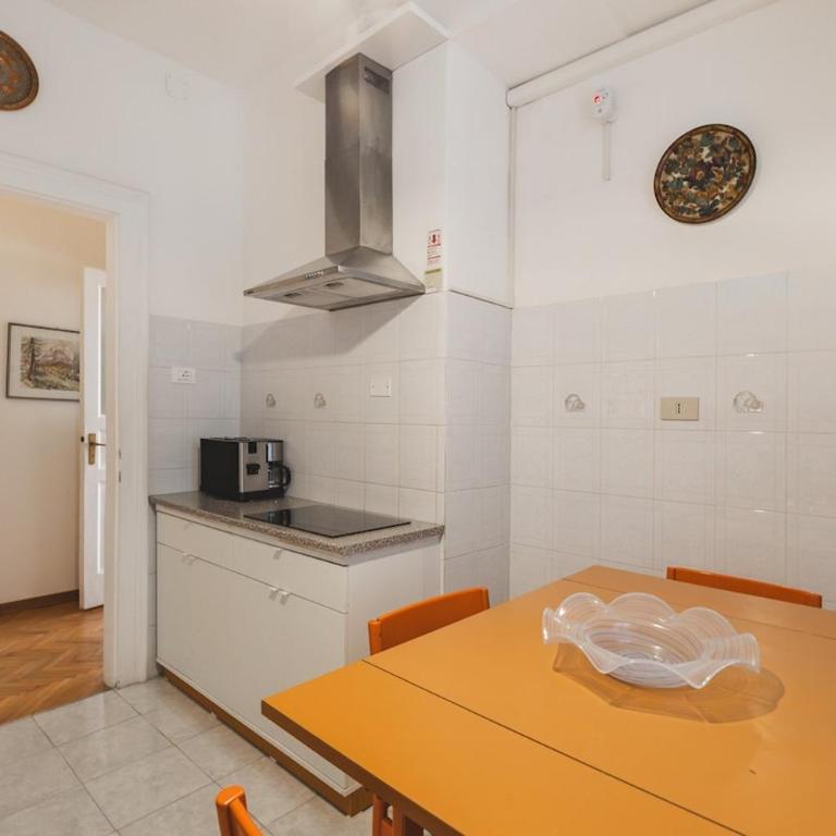 Fast Fibra Wifi & Netflix Galileo Galilei Suite - Appartamento con 2 Camere da Letto - 4