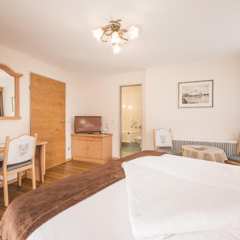 Hotel Schönegg - Doppelzimmer mit Balkon - 6