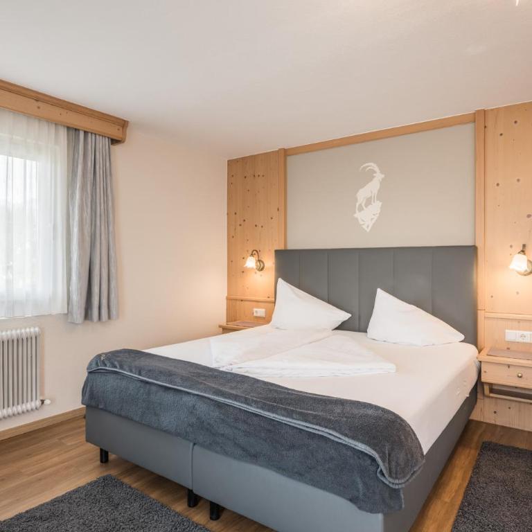 Hotel Schönegg - Deluxe Doppelzimmer mit Balkon - 4