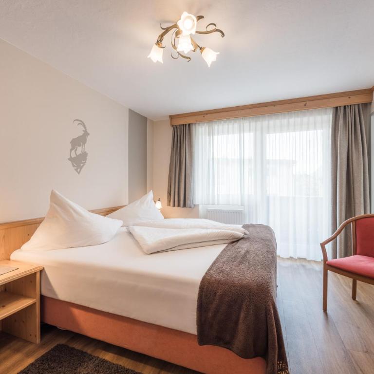 Hotel Schönegg - Doppelzimmer mit Balkon - 10