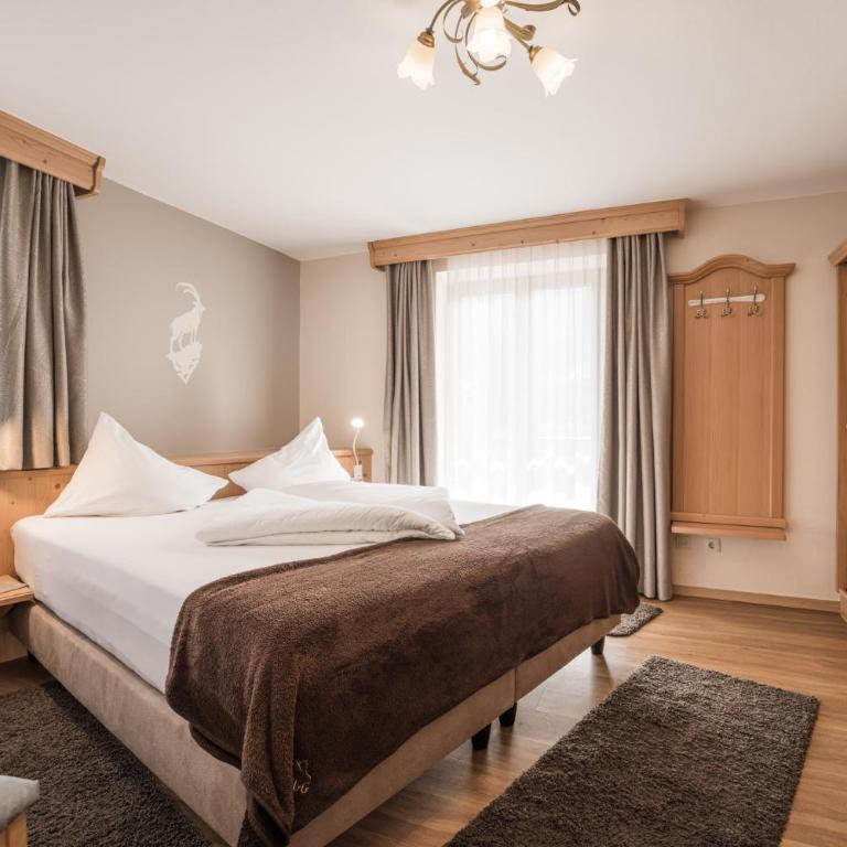 Hotel Schönegg - Doppelzimmer mit Balkon - 7