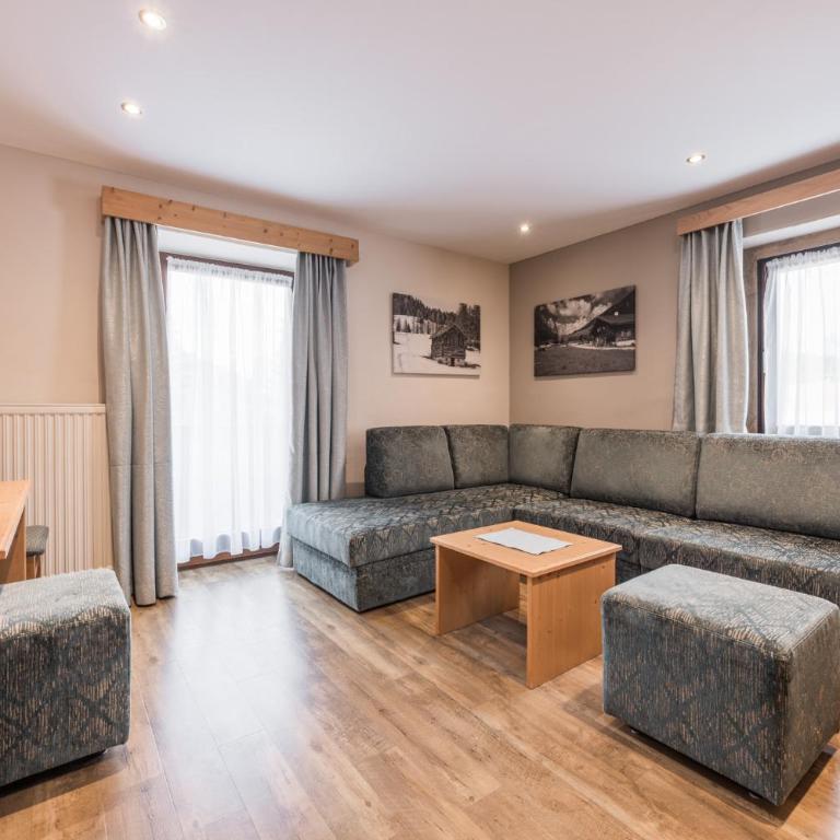 Hotel Schönegg - Deluxe Doppelzimmer mit Balkon - 5
