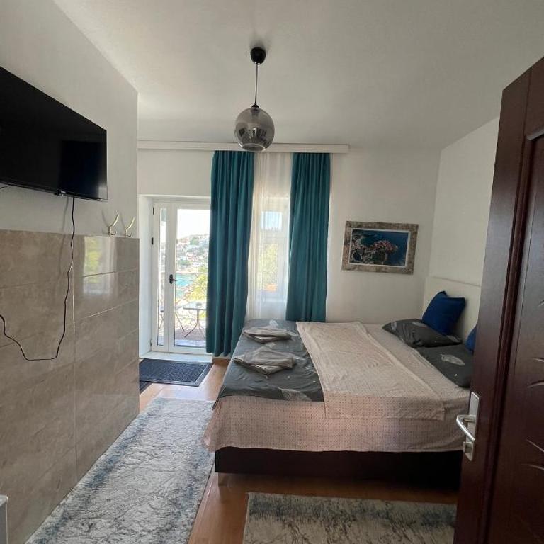 Guesthouse Maritimo - Studio with Sea View - 2