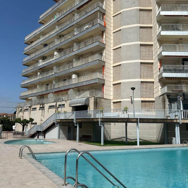 Vacation Apartment in Cambrils near the sea - Appartement 2 Chambres - 7