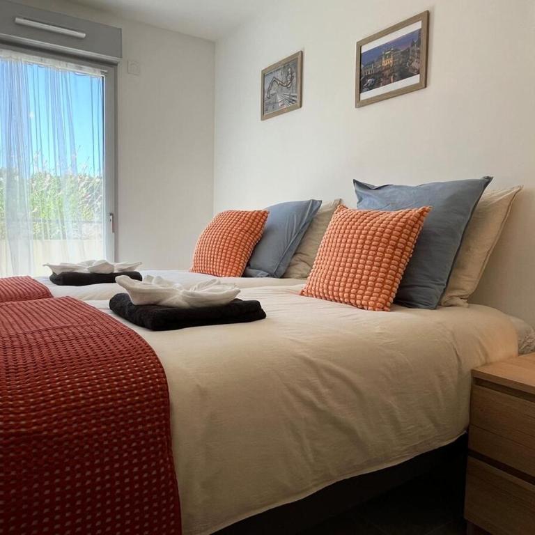Apartment with Pool & Large Terrace - Appartement 2 Chambres - 17
