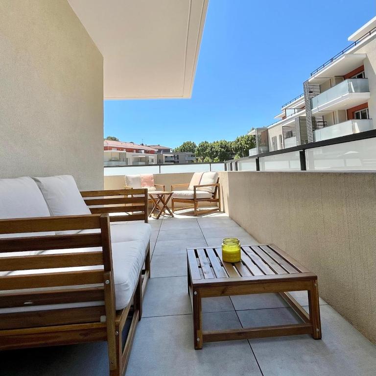 Apartment with Pool & Large Terrace - Appartement 2 Chambres - 24