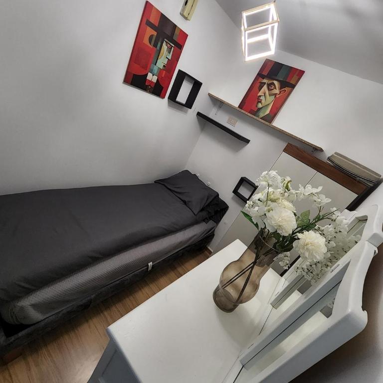 RociMar Modern Executive Suite - City Escape - Two-Bedroom Apartment - 3