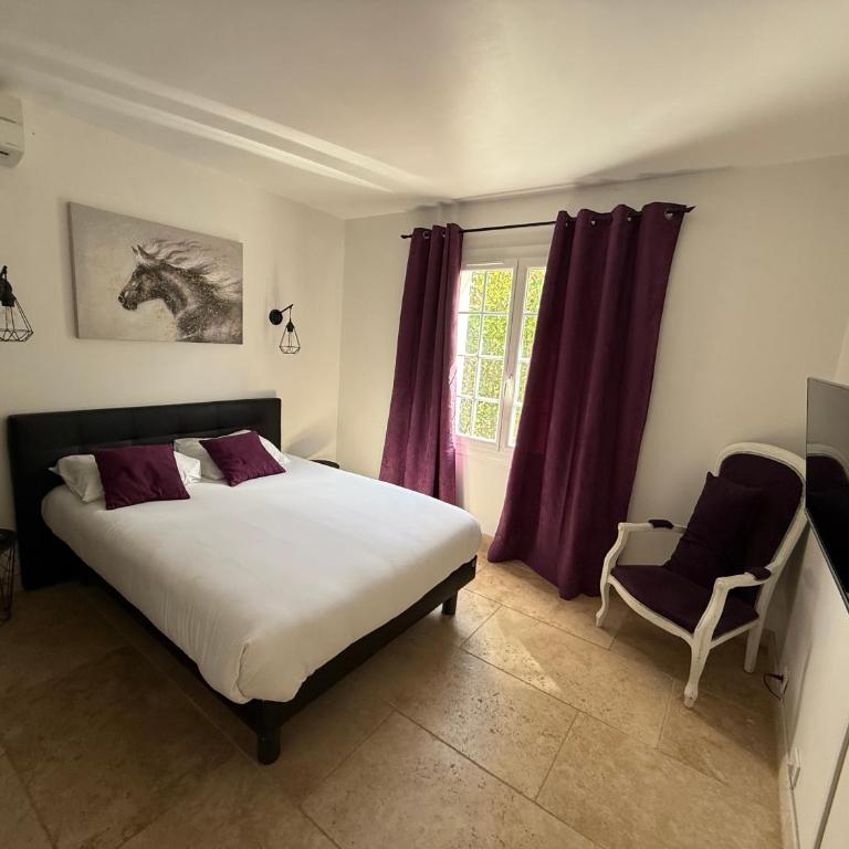 Domaine du Soleil Couchant - Four-Bedroom House - 14