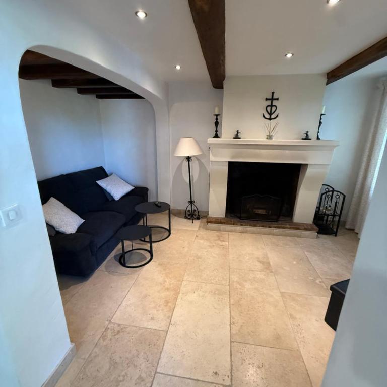 Domaine du Soleil Couchant - Four-Bedroom House - 18