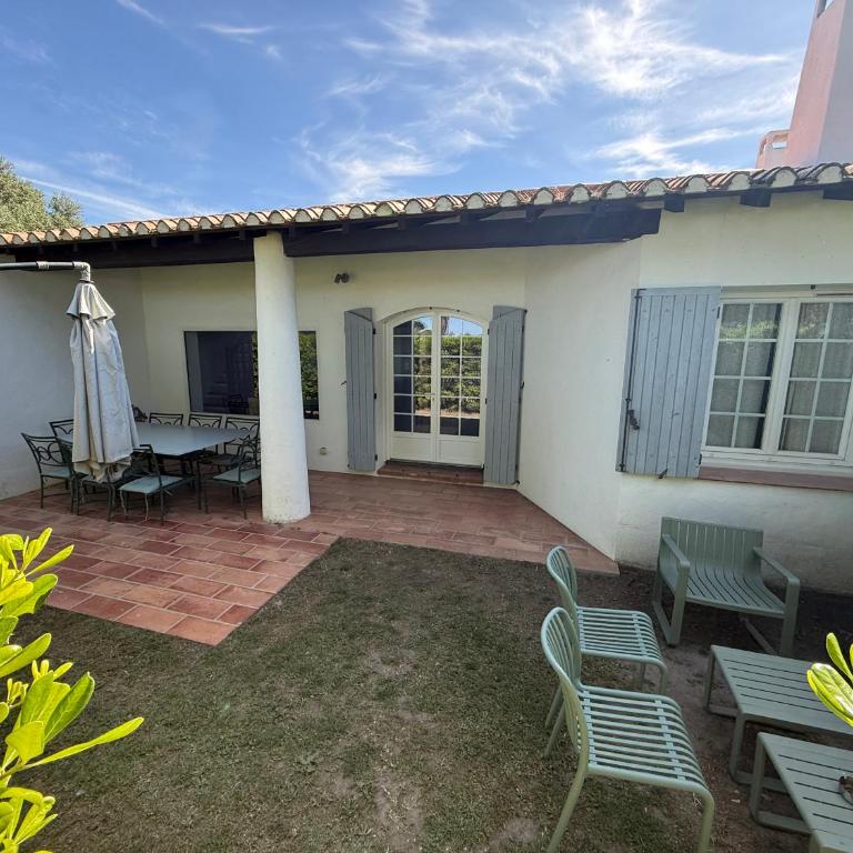 Domaine du Soleil Couchant - Four-Bedroom House - 21