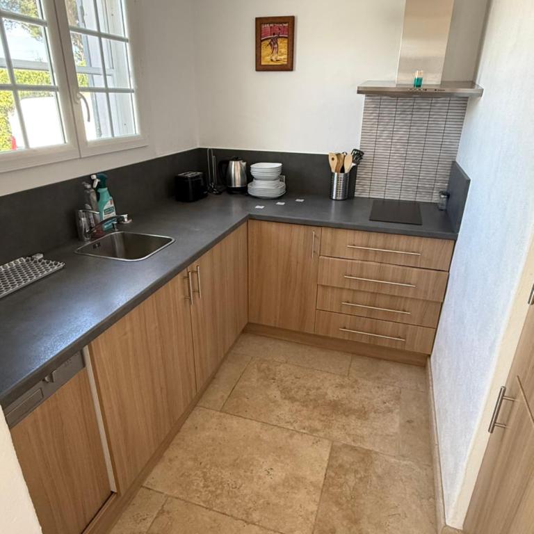 Domaine du Soleil Couchant - One-Bedroom House - 9
