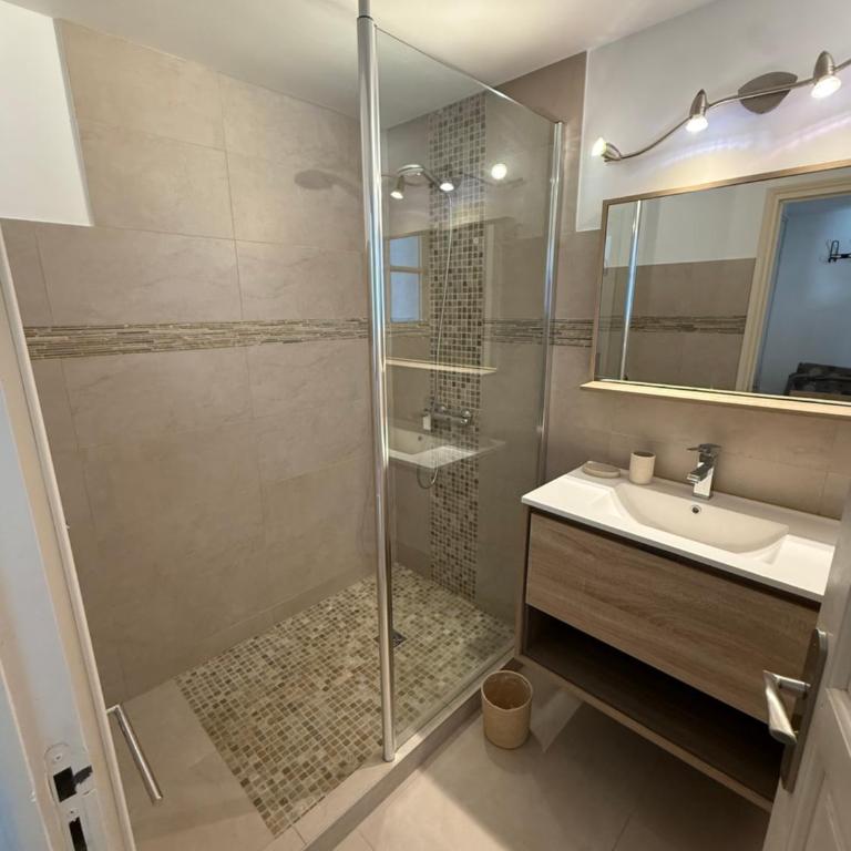 Domaine du Soleil Couchant - One-Bedroom House - 5