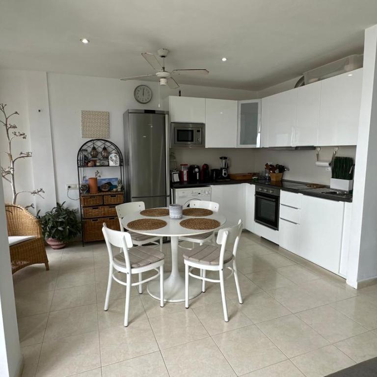 Estrela do Mar 2 - Family Two-Bedroom Apartment with View - 12