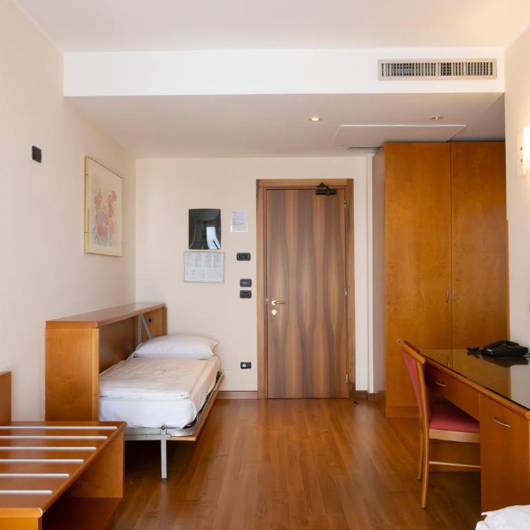 Parc Hotel Casa Mia - Zwei Zweibettzimmer mit Verbindungstür und Balkon - 3