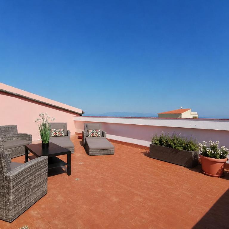 La terrazza di Santa Teresa - Appartamento Standard con 2 Camere da Letto - 3