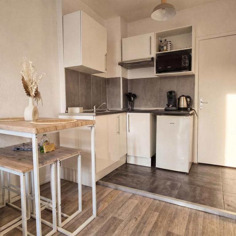 L'escapade-centre ville-wifi-Parking - Appartement 1 Chambre - 10