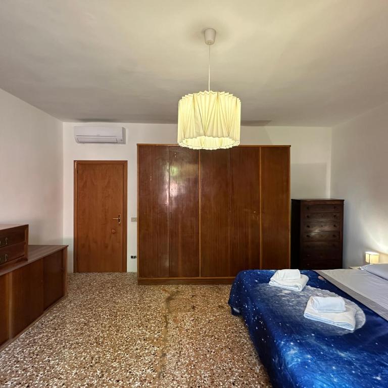 Golden Venezia Guest Rooms - Camera Matrimoniale con Bagno in Comune - 22