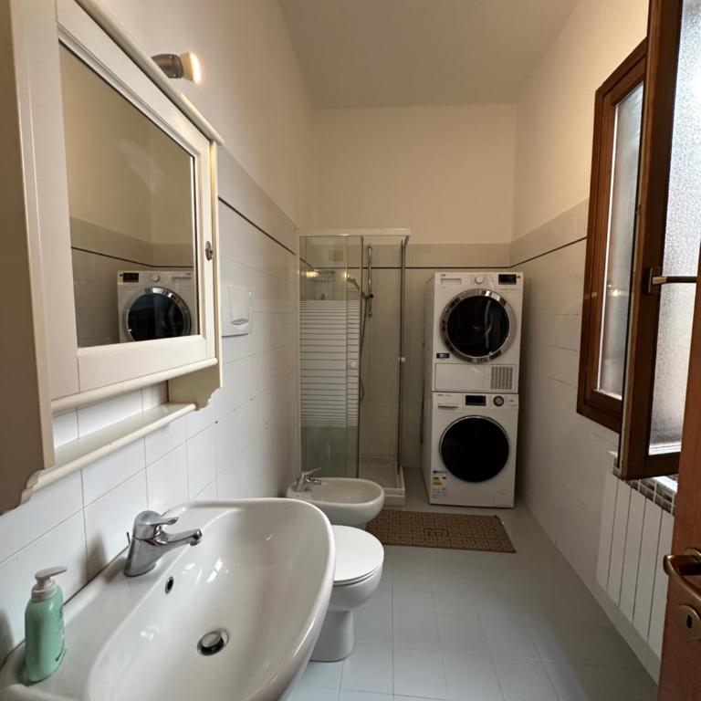 Golden Venezia Guest Rooms - Camera Matrimoniale con Bagno Privato - 17