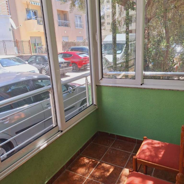 Two-bedroom apartment in the center of Budva - Apartman sa 2 Spavaće Sobe - 8